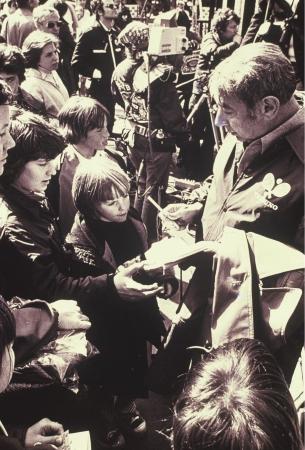 Tribuno World Championships at Forest Hills -Howard Cosell, always a popular and colorful commentator, was the chair for the finals that was broadcast on NBC. Play was temporarily suspended during the windy final when Cosell’s toupee blew onto the court.