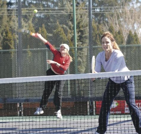 Lynn Schneebeck and Heather Prop from Cincinnati at the 2010 Nationals
