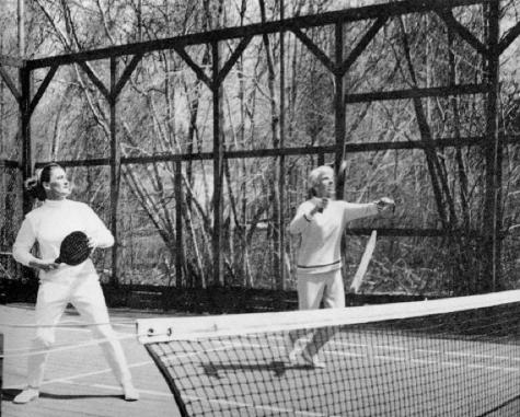 1967 Women's Nationals at Fox Meadow Tennis Club, Scarsdale, NY: Peggy Stanton (left) and Charlotte Lee
