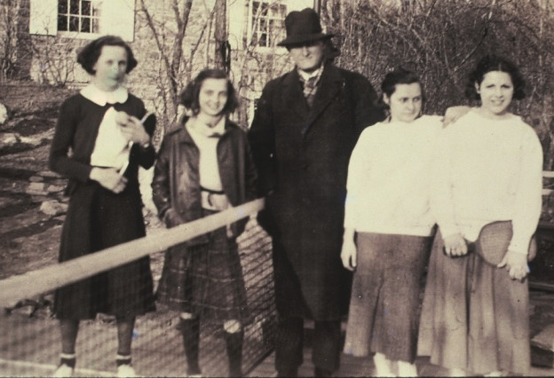 At left, Do Cogswell and Ruth Blanchard. Do Cogswell Deland went on to win two national championships with Hall of Fame inductee Susan Beck Wasch (1962 & 1966). At right, Alice Elazat and Estelle Suarez, New York City play-ground paddle tennis champions. Center, Frank Beal.