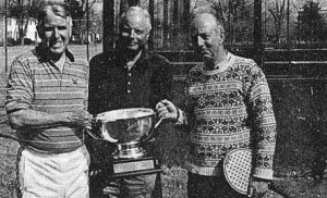 Jerry Manhold (left) and the Manhold Cup Trophy. Howard Sipe (center) and Chet Kermode
